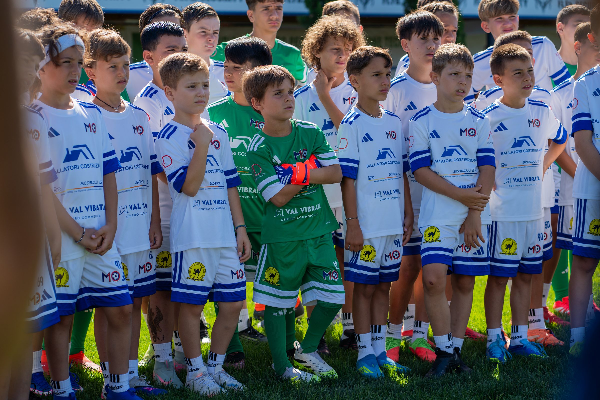 I ragazzi del camp 2026 schierati con la maglia ufficiale
