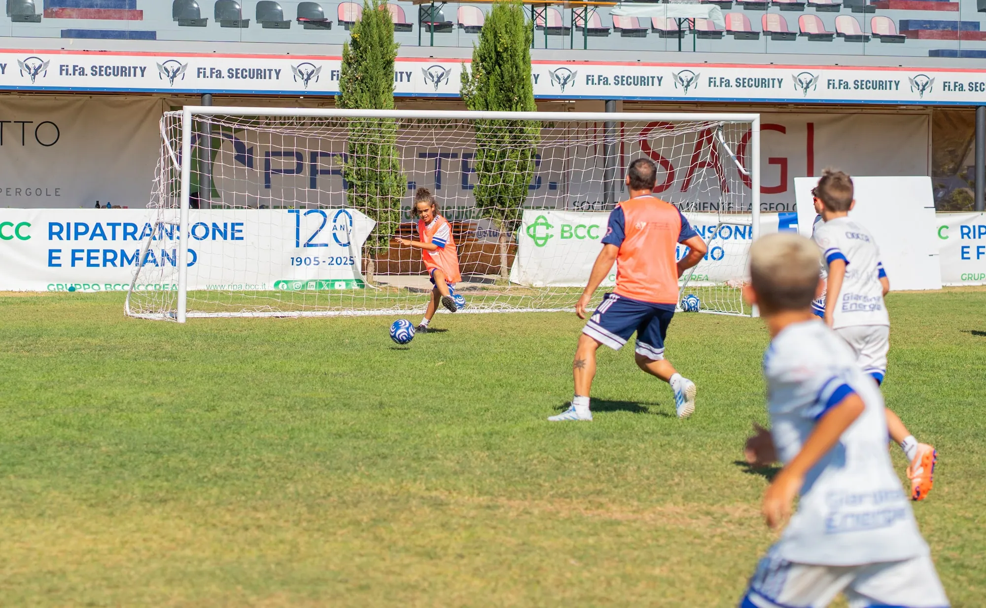 Summer Camp M10 2026, 5ª settimana: ragazzi in campo a Porto d'Ascoli