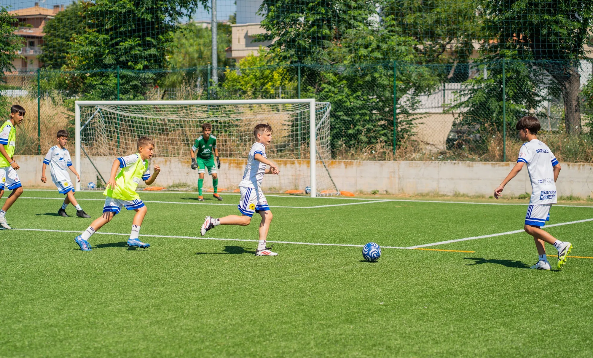 Summer Camp M10 2026, 3ª settimana: ragazzi in campo a Porto d'Ascoli